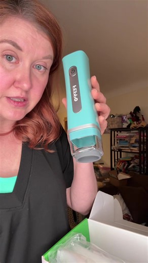 Food vacuum sealer | reusable storage bags | kitchen meal prep tool. If you’re re-buying the same spoiled ingredients every week, this is why. It removes excess air fast and helps your food stay fresh longer — without bulky machines. Tap the cart and upgrade your kitchen while it’s still available. #KitchenUpgrade #FoodPreservation #MealPrepLife #HomeEssentials #TikTokMadeMeBuyIt