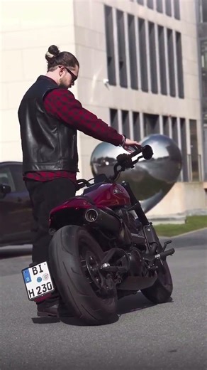 the.celle Soundchecking a Sportster S at harleydavidson_bielefeld \n#drjekillandmrh...