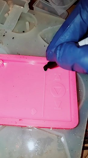 Blow this video up. #blowthisup #entrepreneur #resinaccessory #spotifyplaylists #spotitywrapped #flowerss