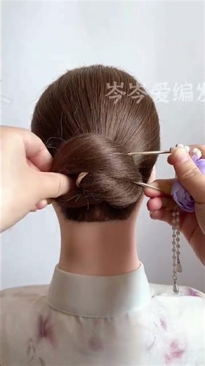 Easy Hairpin Updo Tutorial: Master Styling for Beginners