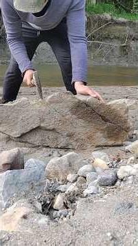 Giant rock splitting