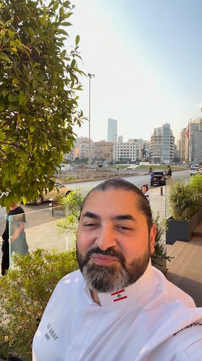 Padam, Padam, Padam, C’est le jour J de l’ouverture du restaurant Padam à Beyrouth, dans l’hôtel Le Gray. Avec une art de la table et une décoration aux couleurs raffinées et élégantes, conçue par l’architecte @galalmahmoudarchitects notre cuisine ouvre ses portes à partir de 7h du matin. Nous vous invitons à partager avec nous un petit déjeuner, un déjeuner ou un dîner avec des plats variés faits maison, avec bien sûr un accent français et quelques plats italiens. Nous avons également de jolis 
