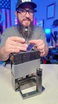 If you’ve ever grabbed a battery and had no idea if it was dead or charged, this fixes that