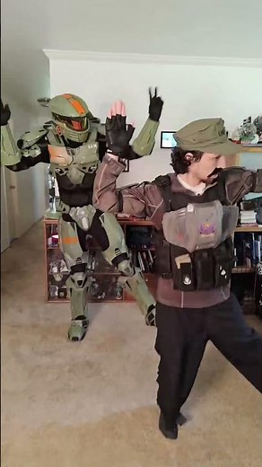 MC and Johnson on the new missions Halo #haloCE #Halo #halocampaigneevolved #cosolay