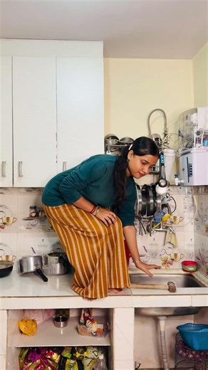 Ye har ghar ki kahani hai 😭🤣| Poojastic Comedy Shot\n#Poojastic #FunnyReels