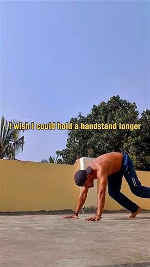 Is my handstand form good ? #calisthenics #shorts #viral #subscribe #support #ytshorts