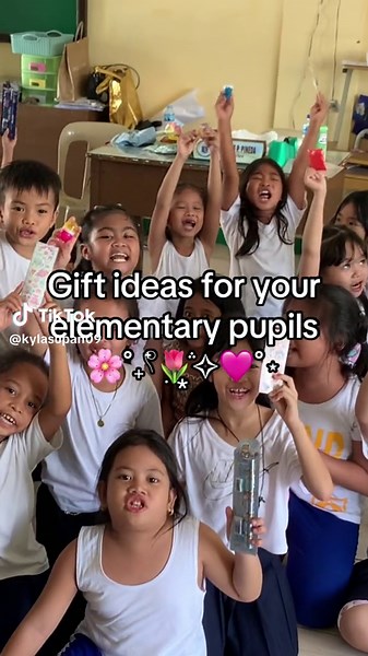 Gift ideas for your pupils!🌸˚˖𓍢ִ໋🌷͙֒✧🩷˚⋆ #gift #grade1 #giftideas #elementaryschool #fypage