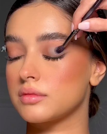 1.5M views · 1.5K reactions | Cherry lips & shimmery eyes✨ | MetDaan Makeup | Facebook