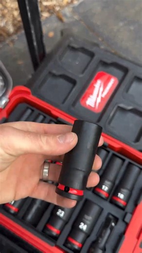 PACKOUT™ compatibility tray for a fully customisable storage solution! SHOCKWAVE™ 1/2" Drive 16 Piece Metric Deep Impact Socket Tray Set >> https://bit.ly/4ngNf30 📷 @sparky_simmons #NothingButHeavyDuty #TeamMilwaukee | Milwaukee Tools Australia