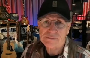 MARK FARNER On His Reunion With GRAND FUNK RAILROAD: 'Maybe If Enough People Prayed Sincerely, That Prayer Would Be Answered'