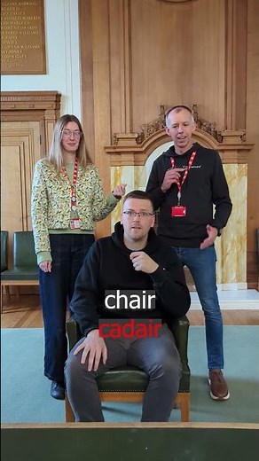 🏴󠁧󠁢󠁷󠁬󠁳󠁿Cymraeg Canol v Cymraeg heddiw / Middle Welsh v Modern Welsh🏴󠁧󠁢󠁷󠁬󠁳󠁿