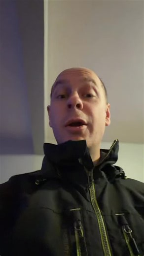 🔥 Suite à un incendie, remplacement du conduit de raccordement. Normes respectées ✅ Installation sécurisée ✅ 👉 Le feu doit rester dans le poêle, pas dans la maison 🏠 #incendie #feu #ramoneur #poeleabois #securitehabitat #Étanchéité #Cheminée #RamoneurPro #AvantAprès #Travaux #FiniLesFuites #SatisfaitOuRamoné #ArtisanFrançais #TikTokTravaux #Transformation | Thom Ramonage