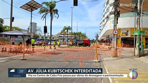Avenida Júlia Kubitschek é parcialmente interditada em Cabo Frio