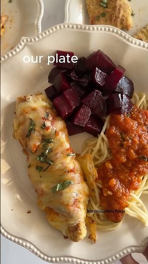 Chicken Parmigiana, Baked in the Oven. One of my favorite recipes #familymeals #weeknightdinner