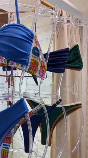 👉🏼Ya tenemos un adelanto de la nueva colección para esta temporada 2026 👙 Acompáñame a ver los primos 5 modelos mas elegidos! 🥰 Y a ti, ¿cuál te gustó más? Disponibles en nuestra página web! www.princessriobikini.com | Princess Rio Bikinis España