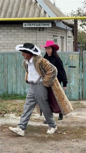 Fancy Walk 💋 #viral #funny #betrayal