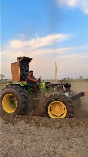JOHNDEERE TRACTOR 4×4