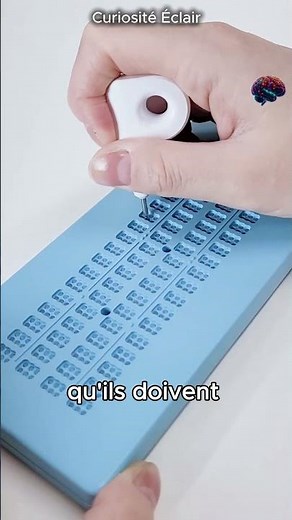 Comment les aveugles écrivent-ils ? Le secret du braille ✍️