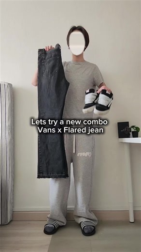 Stylish Vans and Flared Jeans Outfit Inspiration