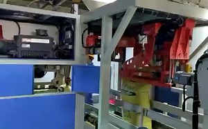 全自动定量包装秤自动上袋牵引缝包称重