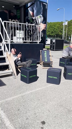 Festool Roadshow 2025 🚛 I tisdags rundade vi av ännu en fantastisk Roadshow – och vilken turné det blev! 🔥 Stort tack till alla som kom förbi och hängde med oss. Vi ses på vägarna nästa gång 💚 | Festool