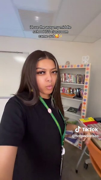 it’s very cozy in here 🥰 #classroomdecor #teachersoftiktok #teacher #yap #fyp