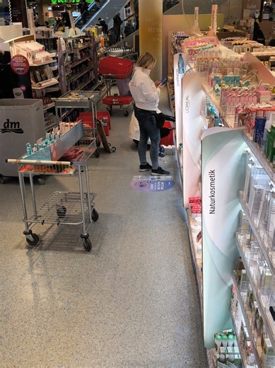 Zeit um wieder die Filiale auf Vordermann zu bringen 👌🏼✨ #dmdrogerie #worklife #work #workbuddy #foryou