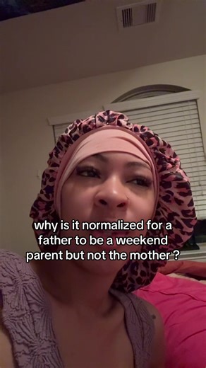 like why are yall upset ? why can’t a woman give her ex husband total custody of their children ? why is her letting the father have primary custody and paying child support a bad thing all of a sudden ? … “as a mother i could never be apart from my child” yea because you chose a child for the father of your children so you cannot trust him with them 😭 #singleparenting #weekendparent #singledadlife #custodyproblems #custodybattle