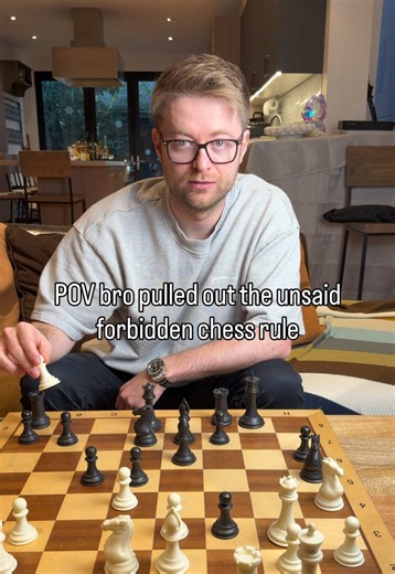 En passant is not forced — chess POV explained