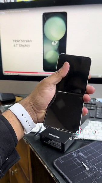 @phones_4u_arena (@phones4uarena)’s videos with original sound - 𝓣𝓱𝓲𝓷𝓪𝓪__.🦎