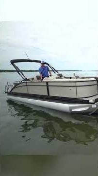 How to Load a Pontoon Boat on a Trailer #howto #boat #boating #boatlife #pontoon #boats #shorts