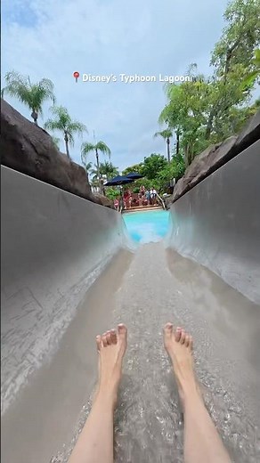 Disney Water Slide 💦🛝 #disneywaterparks #typhoonlagoon #disneyworld #waterslide #slide #waterpark