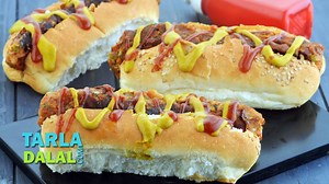 https://www.tarladalal.com/Vegetarian-Hot-Dog-42391r | Tarla Dalal