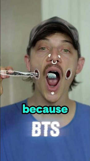 His face glitching 🤯