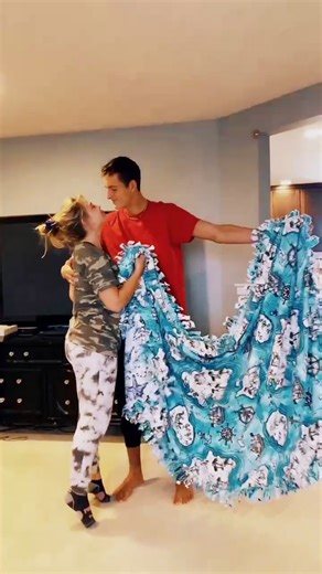 Couple Tie Blanket Tutorial | DIY Blanket Challenge