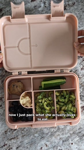 I don’t pack “perfect” lunches — there’s no theme. Just food she actually eats… packed with love in the calmest few minutes of our morning. And honestly? That’s enough. The @theofficialnouka bento box (a Canadian brand we recently discovered 🇨🇦) has quietly become part of our daily routine — and somehow, that little box holds way more than just food. It holds comfort. Care. A moment of peace before the day begins 🤍 If you’re a Canadian mom looking to simplify mornings — this one’s a small gam