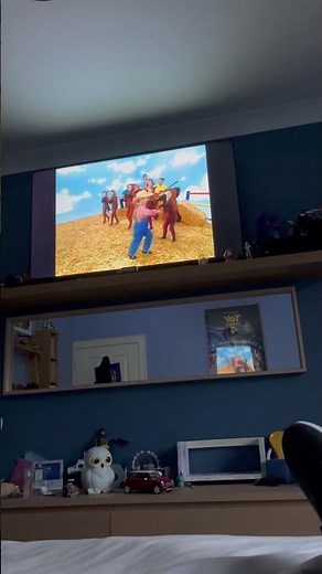 The Wiggles Watching the ponies song.