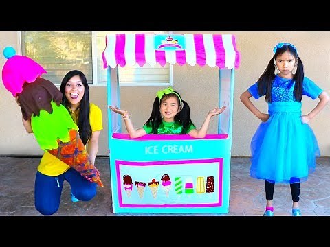 Wendy & Jannie Pretend Play with Giant Ice Cream Cone Cart Store Kids Toy