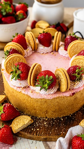 68K views · 1.4K reactions | This No Bake Strawberry Cheesecake features a delicious Golden Oreo Crust, and a swirl of strawberry sauce between the rich and creamy strawberry cheesecake filling. Topped with Strawberry Whipped Cream, and more Golden Oreo cookies. This is a fabulous recipe, brimming with strawberry flavor! And it’s on my website  #strawberrycheesecake #cheesecake #cheesecakelovers | Pies and Tacos | Facebook