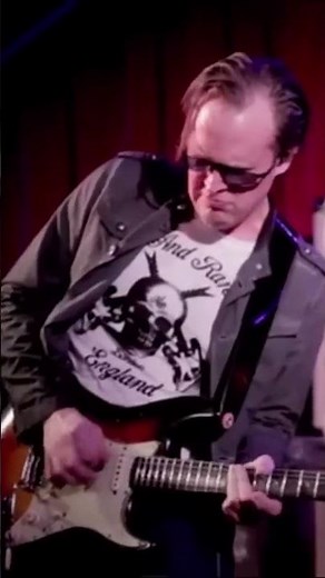 Joe Bonamassa Official - "Blues Deluxe" - Tour de Force: The Borderline
