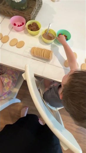 Creating Reindeer Cookies for a Festive Family Tradition