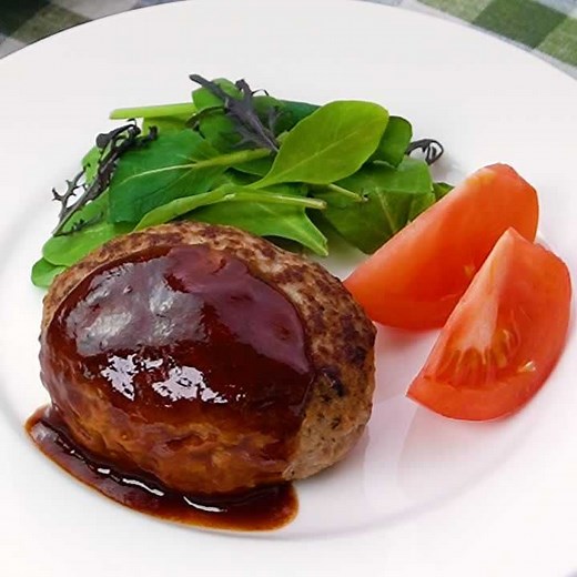 豚ひき肉100%！ 肉汁たっぷりポークハンバーグのレシピ動画・作り方 | デリッシュキッチン