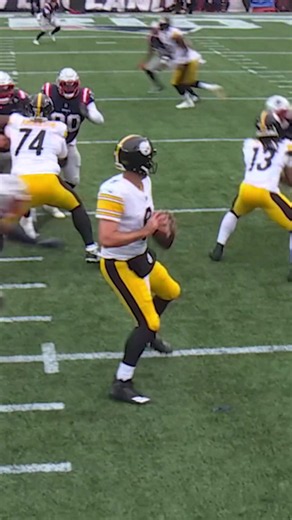 FINISH HIM 🥷 Steelers vs Patriots football clip
