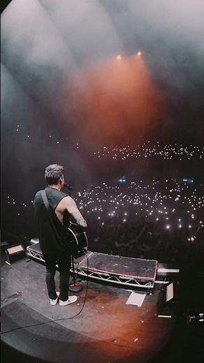 Another epic moment sharing this song with you all 🤩 #perfect #simpleplan #poppunk #emo #shorts