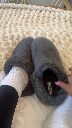 Crocs fuzzy lined slippers for warmth and cushioned comfort #Crocs #slippers #fleeceslippers