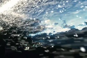 BREAKING: One of our reporters has just shot this video of what can only be described as a UFO over Brighton. Any ideas? It couldn't be, could it? 🤔🎅 | The Argus