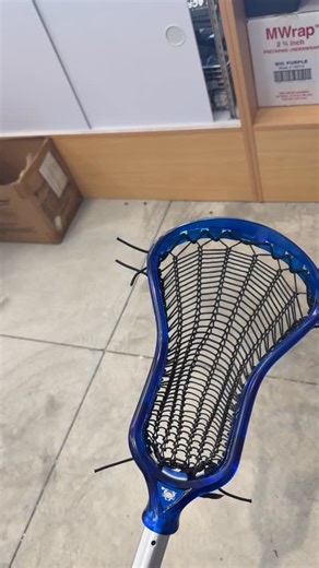Colby Sanders on Instagram: "Sapphire ECD Ion w/ a mid pocket strung with Armor Mesh SpyderWire #sandystringz #ecdlax #armormesh #lacrosse #stringing"
