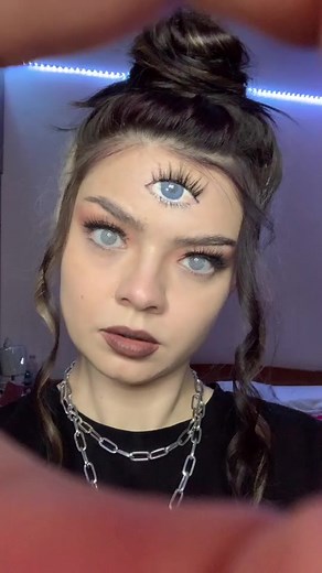 Eyeshadow Tutorial for Beginners by Merida Miller