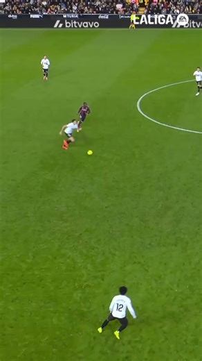 Nueva ocasión de gol #LaLigaHighlights #valencialevanteud | Valencia CF