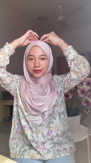 Tutorial Hijab Pesta Elegan dengan Pashmina Silk